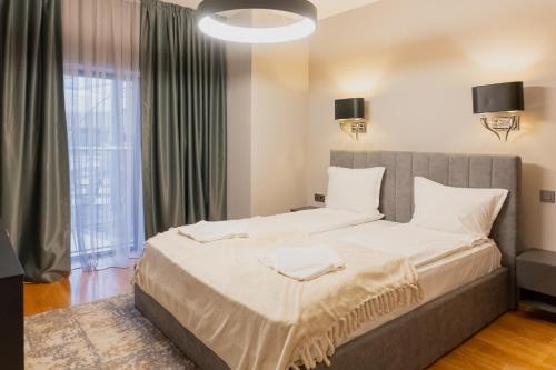 Deluxe Suite image 10