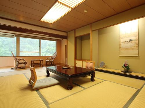Japanese-Style Twin Room
