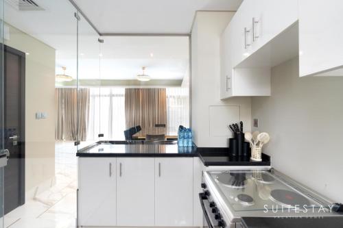 Exclusive 6 Bedroom Villa with Pool and Gym access, Dubaj (fotografie 9)