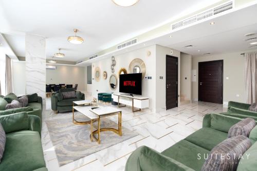 Exclusive 6 Bedroom Villa with Pool and Gym access, Dubái