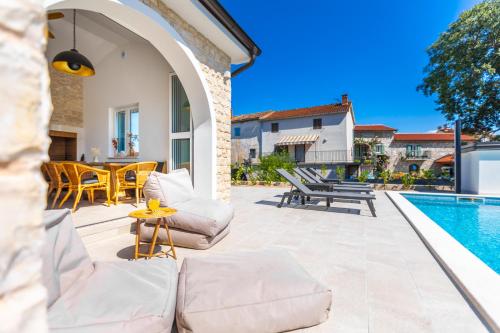 ทัศนียภาพภายนอกโรงแรม, Villa Malina with heated pool in สเวติ อันตอน