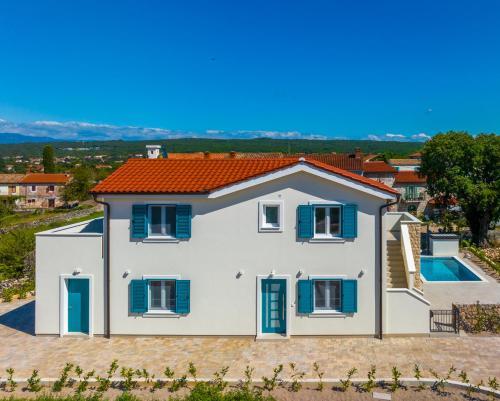 ทัศนียภาพภายนอกโรงแรม, Villa Malina with heated pool in สเวติ อันตอน