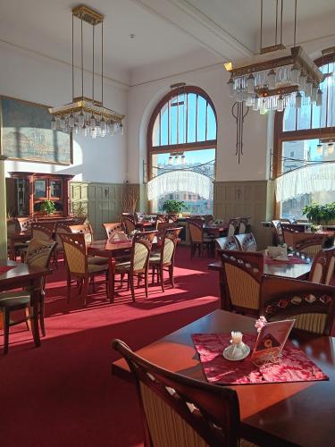 Hotel U Beránka Náchod - image 6