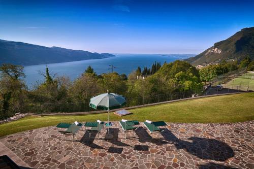 VILLA SOLE with stunning Lake view