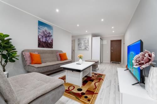 . Stylish Apartment For up to 4 Guests With WiFi, Free Parking