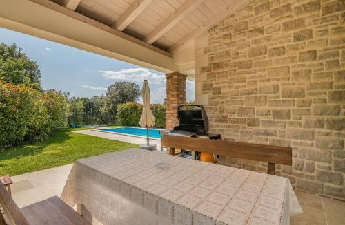 บริการและสิ่งอำนวยความสะดวก, Villa Linna with seaview in ปิเนซิซี