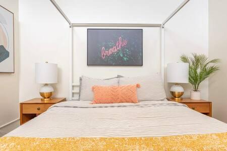 AMAZING Hermosa Beach Location plus Free Parking in Hermosa Beach, USA