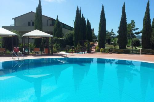 Peldbaseins, Relais Belvedere in Montecatini Val Di Cecina
