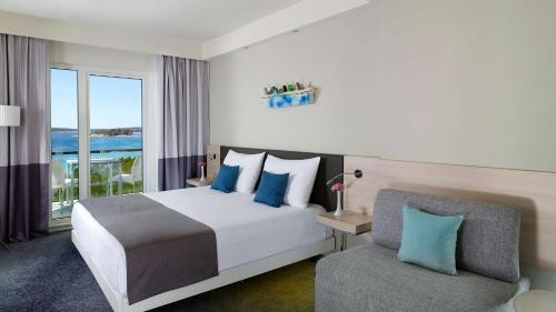 Superior Double or Twin Room with Balcony - Sea Side