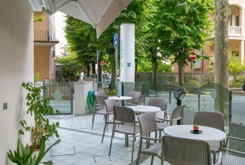 Double Room with Balcony image 10