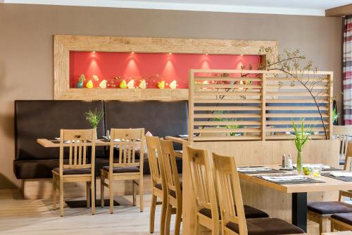 Die Post Hotel - image 11