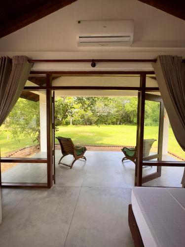 Balcony/terrace, Magalle Wewa Villa- A yoga retreat in Kurunegala