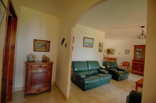 VILLA 200 m de la plage La Liscia TIUCCIA