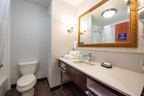 Hampton Inn & Suites By Hilton - Rockville Centre