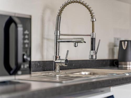 Kjøkken, Birmingham Apt-Sleeps 4-Walk to City Centre-Pets in Handsworth Wood