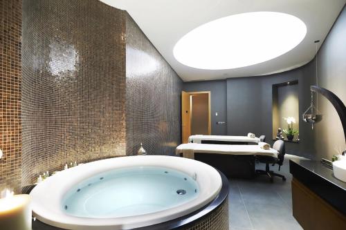Masajes, Divan Adana Hotel in Adana
