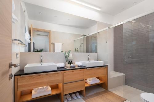 Luxury villa Bracchia Magic Retreat I with heated pool, sauna and jacuzzi on Brac