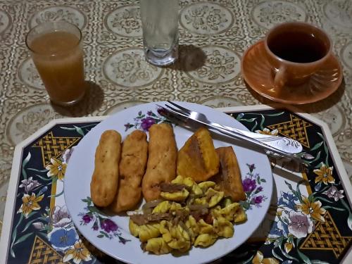 อาหารและเครื่องดื่ม, Kingston Airport bed and breakfast near สนามบินนานาชาตินอร์แมน แมนลีย์