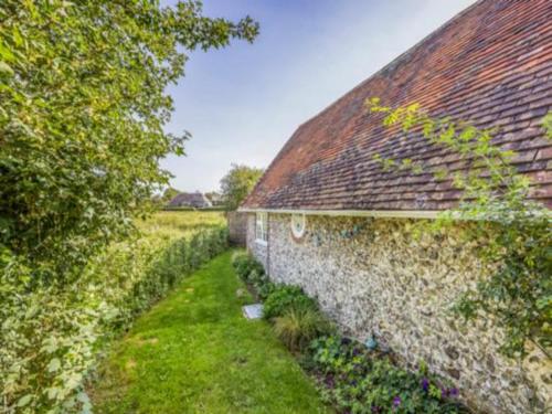 Pass the Keys Charming Country Cottage With Spectacular Views