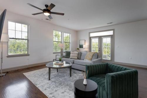 Landing Modern Apartment with Amazing Amenities ID1340 in Franklin, USA