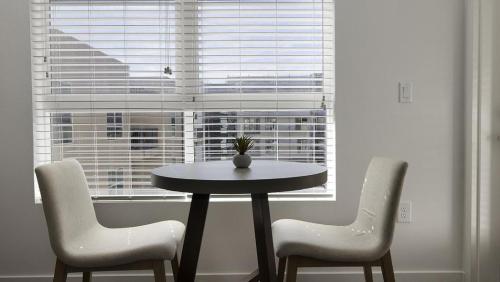 Landing Modern Apartment with Amazing Amenities ID8777X46 in San Diego, USA