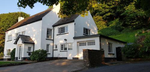 Beach Cottage, with stunning views