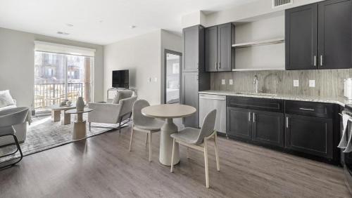 Landing Modern Apartment with Amazing Amenities (ID8595X86) in Parker (CO)