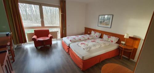 Florsheimer Hof 1.7km von Flörsheim am Main entfernt