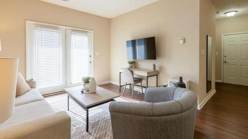 Landing Modern Apartment with Amazing Amenities ID8089X06 in Louisville, USA