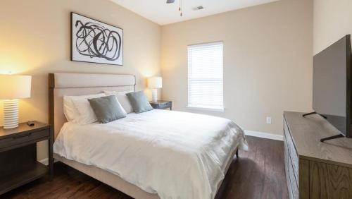 Landing Modern Apartment with Amazing Amenities ID8089X06 in Louisville, USA