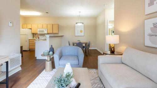 Landing Modern Apartment with Amazing Amenities ID8089X06 in Louisville, USA