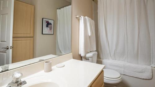 Landing Modern Apartment with Amazing Amenities ID8089X06 in Louisville, USA