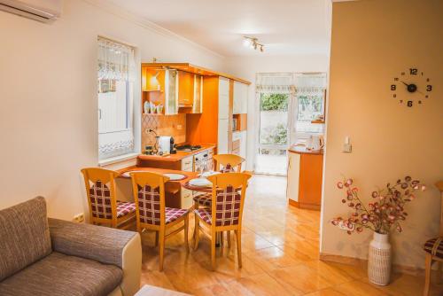 Konyha, Termálfürdő Apartman Igal -130 méterre a fürdőtől (Termalfurdo Apartman Igal -130 meterre a furdotol) in Igal