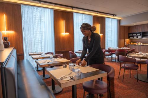 Novotel SPA Rennes Centre Gare - image 12