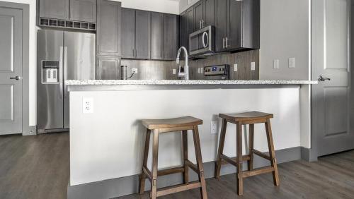 Landing - Modern Apartment with Amazing Amenities (ID6298X53) in Parker (CO)