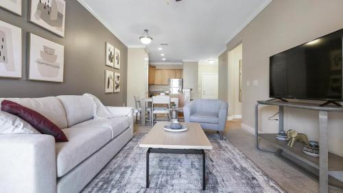Landing - Modern Apartment with Amazing Amenities (ID8533X30) – khách sạn tại Oak Ridge