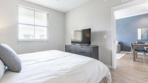 Landing - Modern Apartment with Amazing Amenities ID8478X96 in Plantation, USA