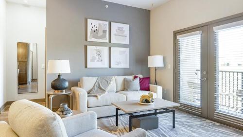 Landing - Modern Apartment with Amazing Amenities ID9024X45 in Spring Hill, USA