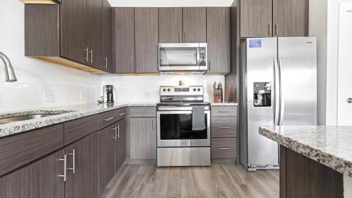 Landing - Modern Apartment with Amazing Amenities ID8784X50 in Jacksonville, USA