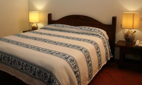 2 twin beds