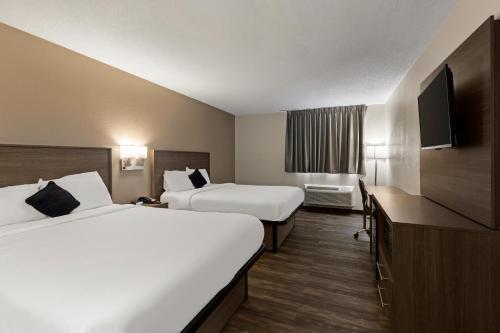 Fairbridge Inn Caseyville - image 12