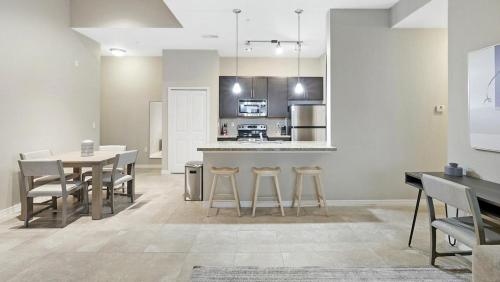 Landing - Modern Apartment with Amazing Amenities ID1263X174 in Clearwater, USA