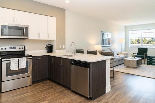 Landing - Modern Apartment with Amazing Amenities (ID9011X3)