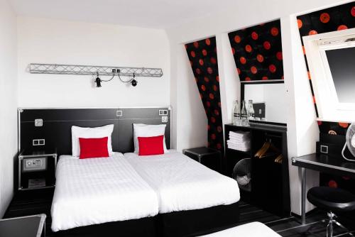 Backstage Hotel Amsterdam - image 4