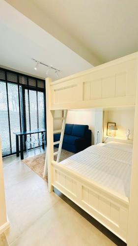 Modern Garden Apartment on the Seaside - main image