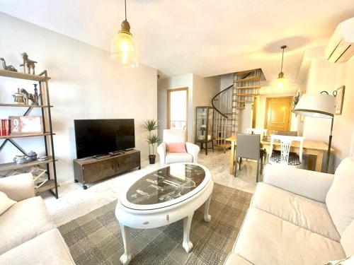 Calu Homes Duplex cerca playa de Huelin, Malaga