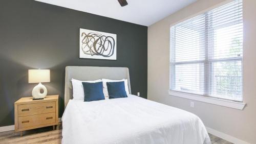 Landing - Modern Apartment with Amazing Amenities ID3561X40 in Austin, USA