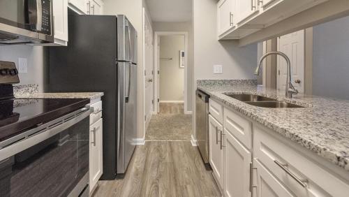Landing - Modern Apartment with Amazing Amenities (ID8622X86) in Collierville (TN)