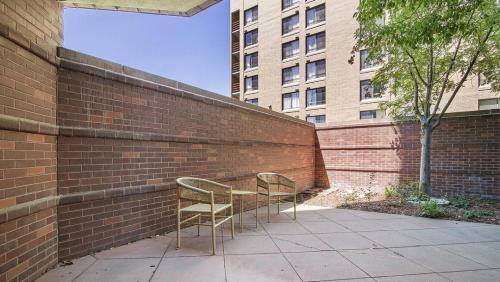 Landing Modern Apartment with Amazing Amenities (ID9265X68) in Cherry Creek