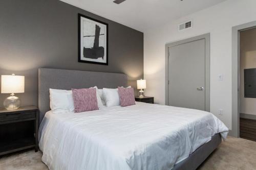 Landing - Modern Apartment with Amazing Amenities ID4423X48 in Austin, USA
